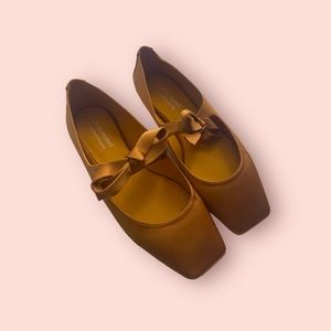 Jeffrey Campbell Bow Pointed Toe Flat Shoe